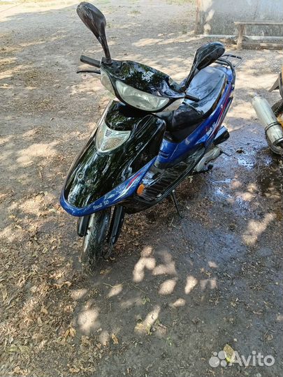 Два скутера