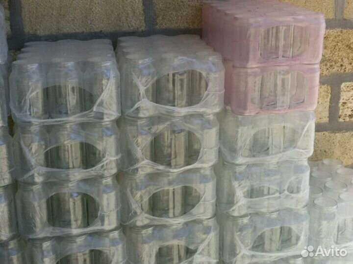 Продаются банки стеклянные и пластиковые