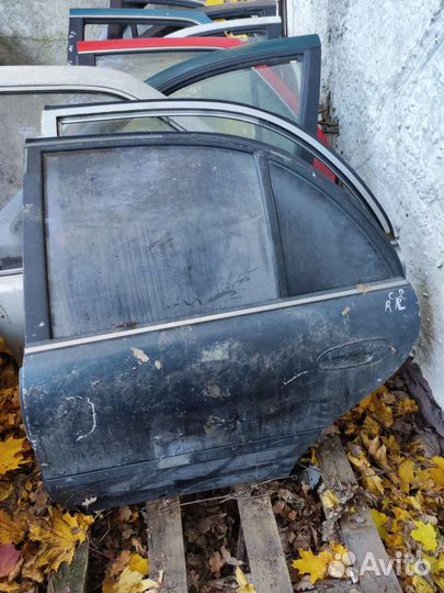 Задняя левая дверь Hyundai sonata 2