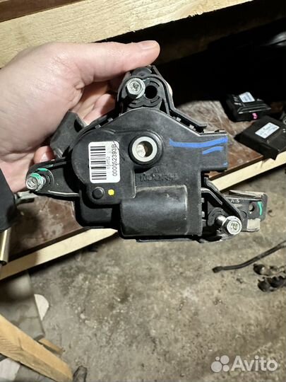 Сервопривод заслонки печки гранта