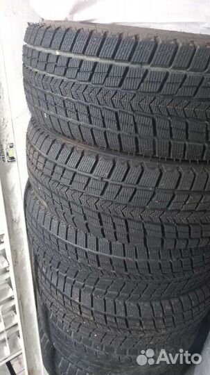 Roadstone Winguard Ice SUV 235/65 R17