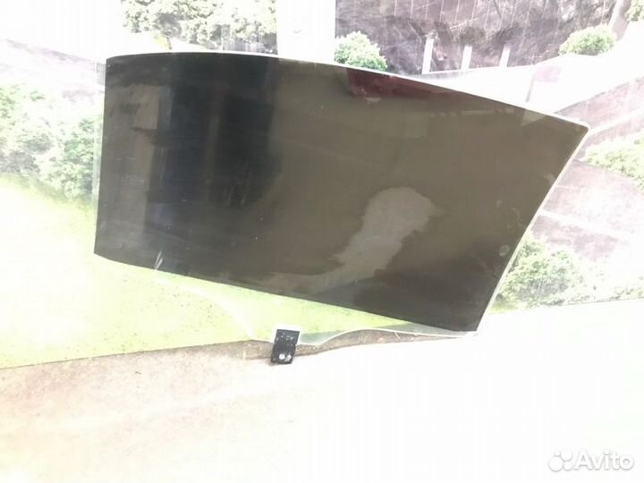 Стекло двери заднее левое Mercedes-Benz S-Class
