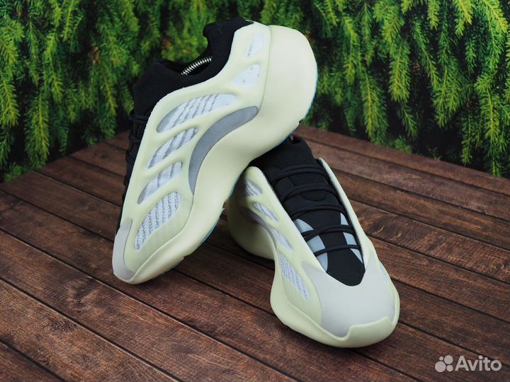 Кроссовки /adidas yeezy 700 мужские