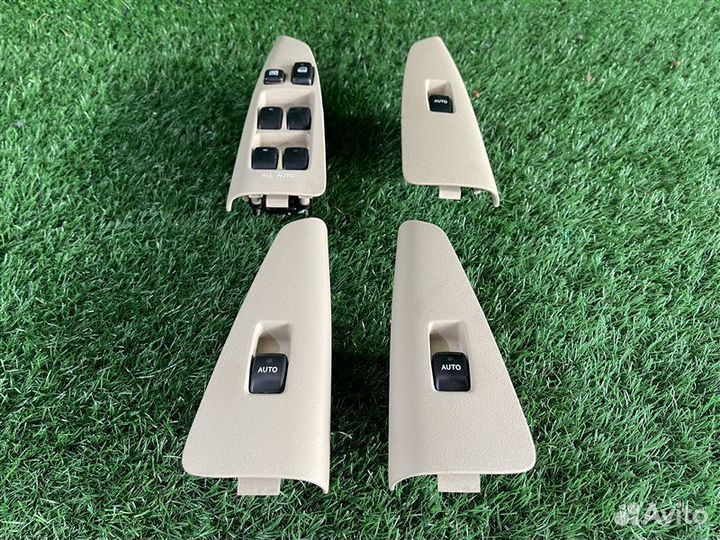 Блок управления стеклоподъемником Toyota Corolla