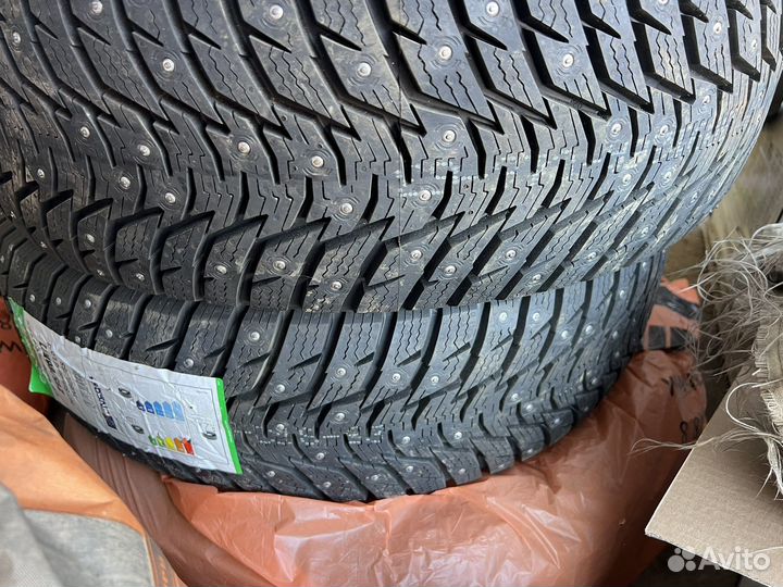 Goodride Zuper Snow Z-507 215/60 R17 96T