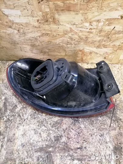 Фонарь правый Volkswagen Tiguan NF