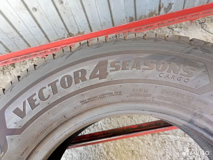 Goodyear Vector 4Seasons Cargo 235/65 R16C