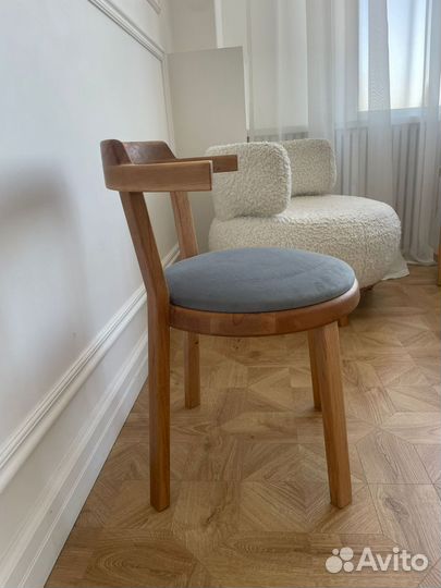 Стул кухонный со спинкой