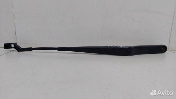 Поводок стеклоочистителя передний левый Skoda Rapi