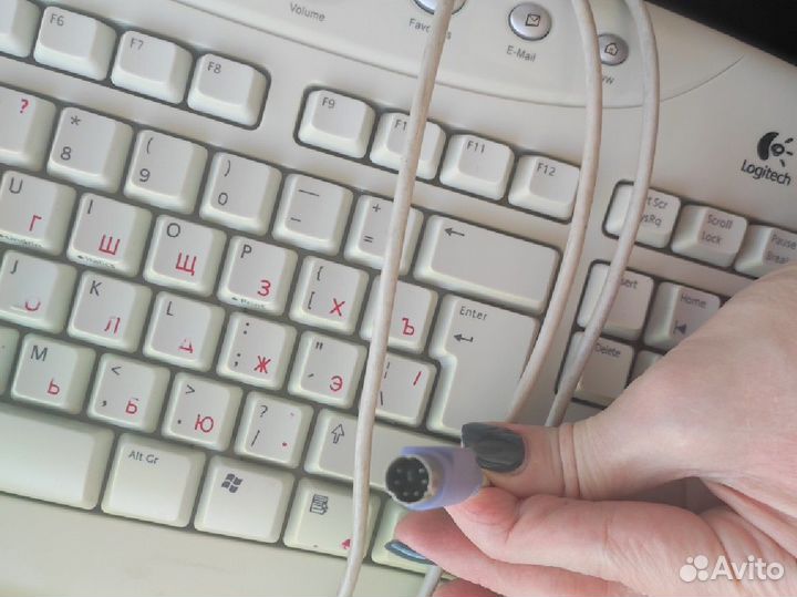 Клавиатура и мышка оптическая фирмы Logitech