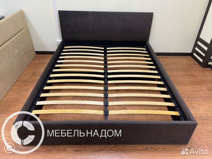 Кровать двухспальная