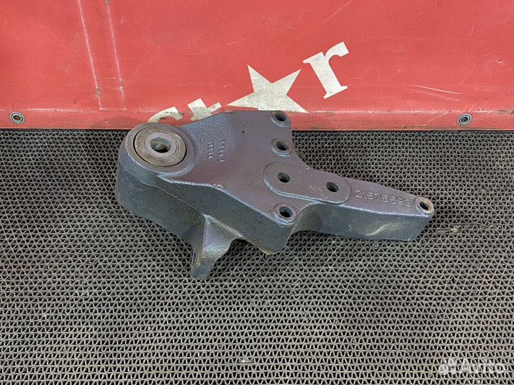 Кронштейн рессоры передней левый