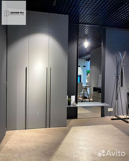 Распашной шкаф на заказ