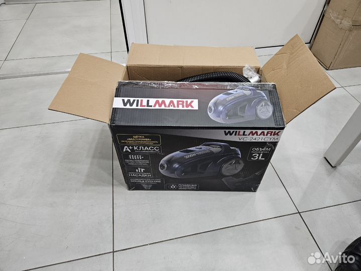 Пылесос Willmark VC-2421CYM Синий