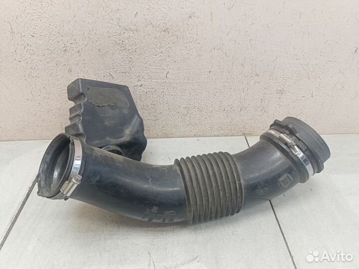 Патрубок воздушного фильтра