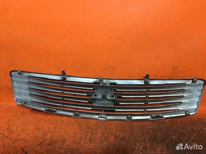 Решетка радиатора Nissan Skyline V36