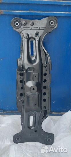 Задний подрамник Toyota Camry