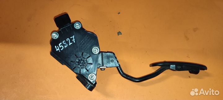 Педаль газа Lexus Is 250
