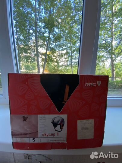 Горнолыжный шлем