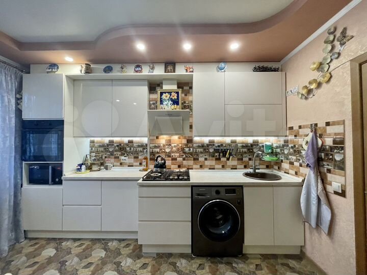 2-к. квартира, 58 м², 5/9 эт.