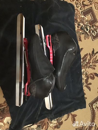 Конькобежные коньки