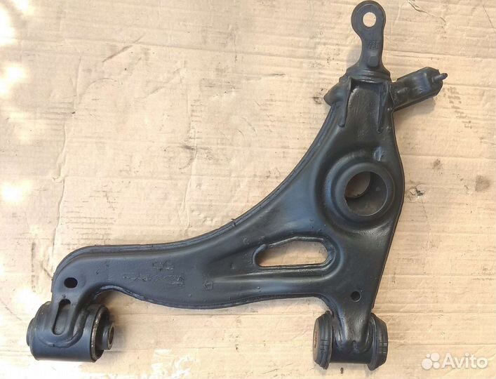 Нижние передние рычаги w202, 208, 170