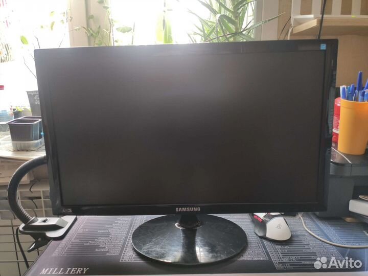 Монитор samsung