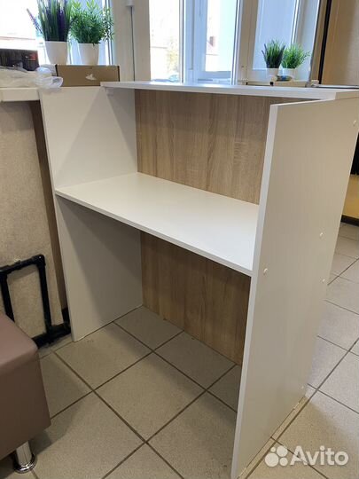 Стойка ресепшн