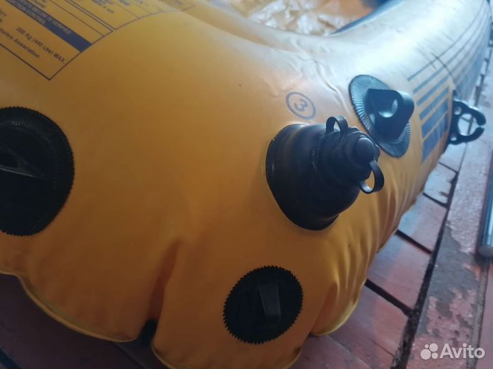 Надувная лодка пвх Intex