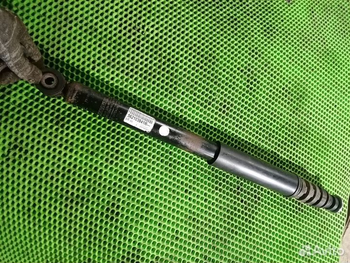 Задний амортизатор на Сандеро II 2015-нв