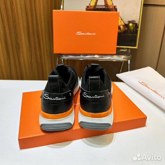 Легкие кроссовки Santoni для весны