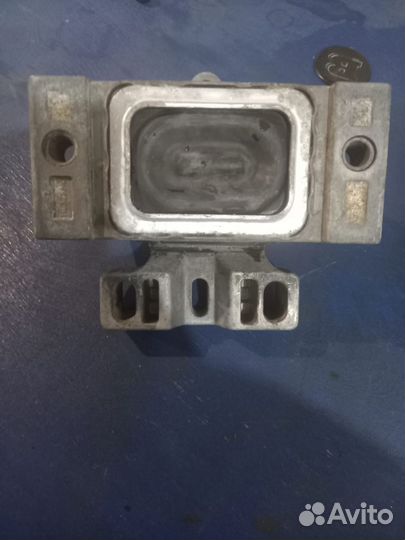 Подушка АКПП ауди тт