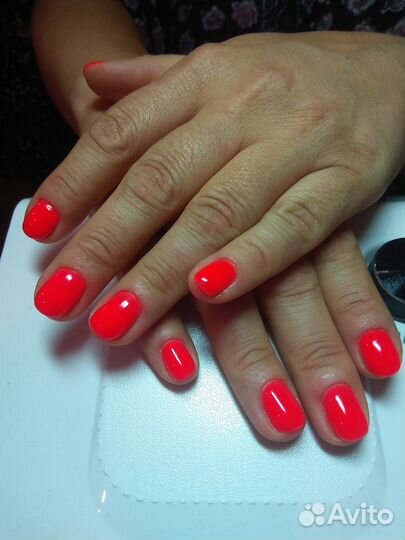 Модель на маникюр с покрытием гель лак