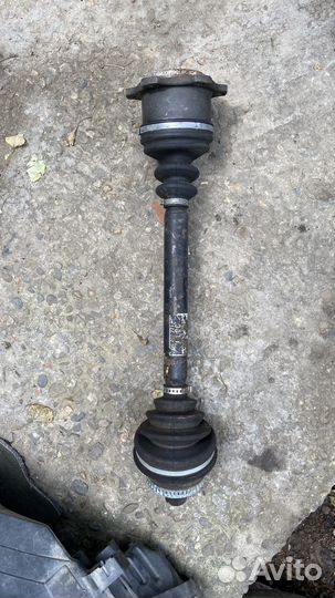 Привод передний левый Volkswagen Passat B5 Audi A4