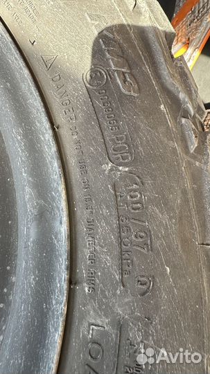 Bfgoodrich Mud-Terrain T/A KM3 215/75 R15