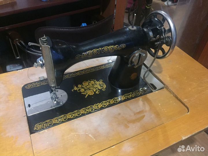 Швейная машинка пзм им. Калинина