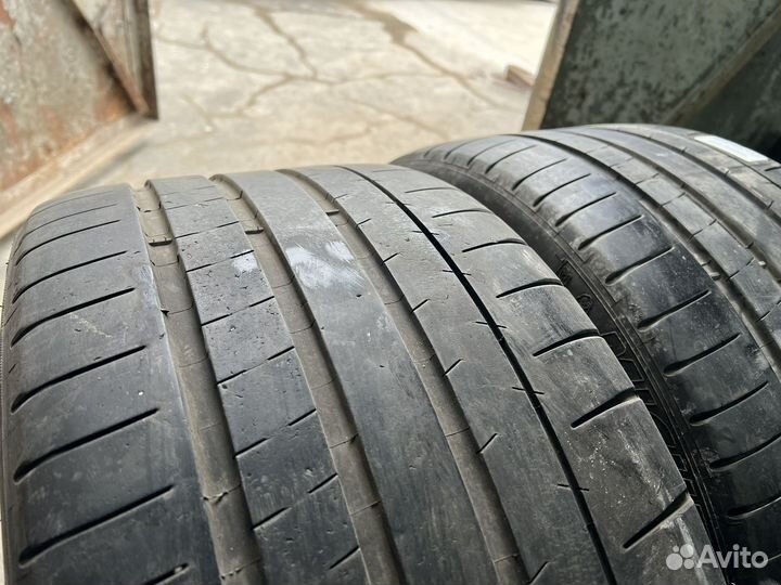 Michelin Pilot Super Sport 275/35 R19