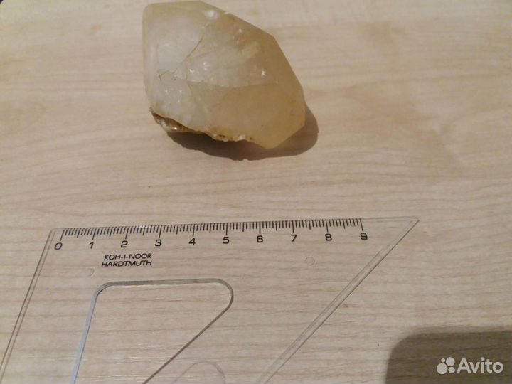 Кальцит кристалл 7см. Торг уместен