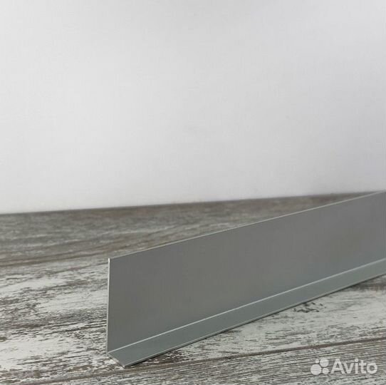 Плинтус алюминий анодирован 3 м