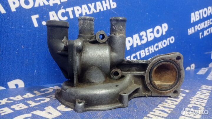 Корпус помпы Volkswagen Passat B4 седан AGG 1995