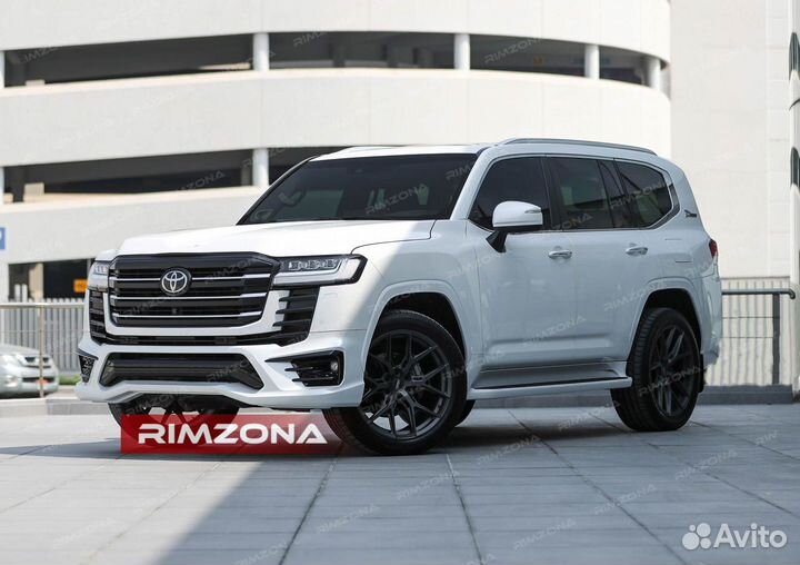 Кованые диски R23 на Toyota Land Cruiser