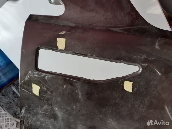 Крыло Киа Риа 3 в мятины небольшие где наклейки