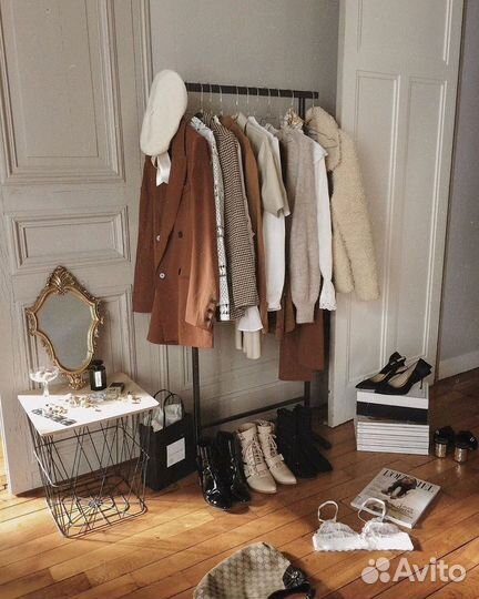 Продавец консультант одежда магазин шоурум