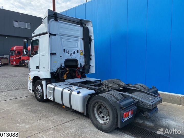 Pазбираем грузовик Mercedes-Benz Actros mpiv с 201