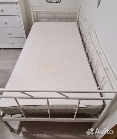 Односпальная кровать кушетка IKEA с реечным дном купить в Санкт ...