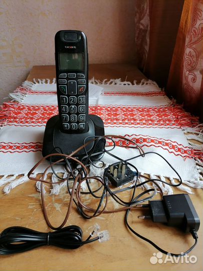 Телефон бесшнуровый