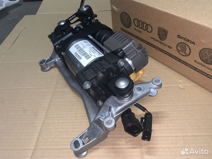 Компрессор пневмоподвески VW Touareg NF Cayenne 2