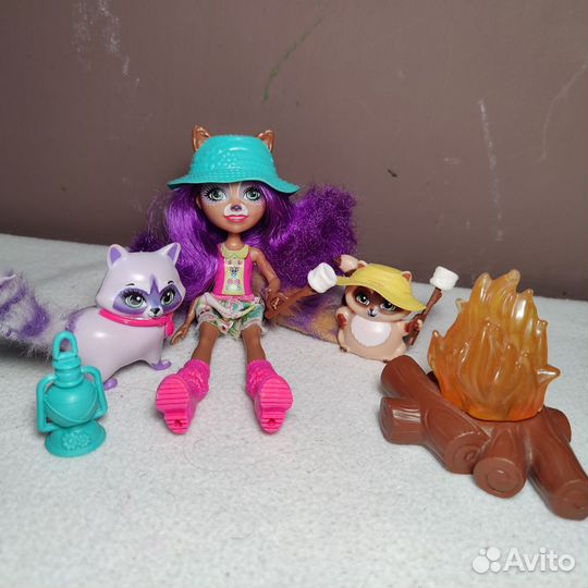 Enchantimals Лемур