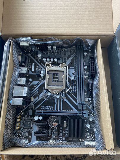 Материнская плата