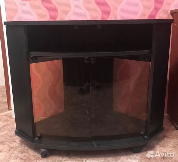 Тумба под телевизор